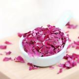 How to Freeze Rose Petals at Home