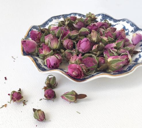 Buy dried baby rose buds at Discounted prices